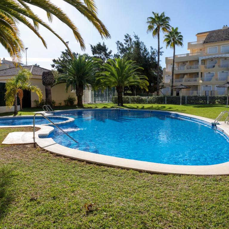 Caleta, ático, 3 dormitorios frente al mar, by Bookindenia - Three-Bedroom Apartment - 23