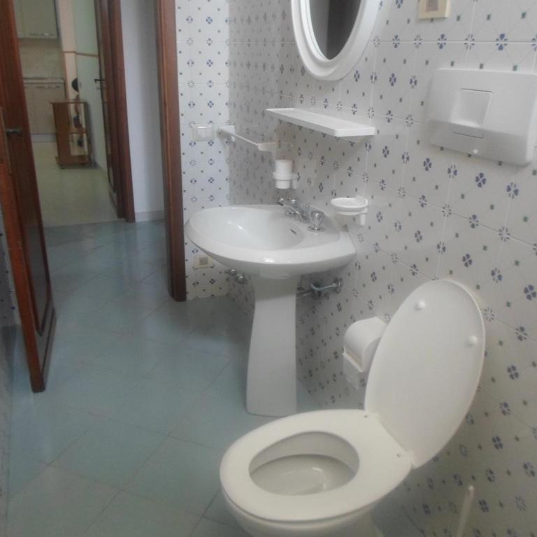 VillaGiuditta Casa Vacanza - Casa su 2 Livelli con 3 Camere da Letto e Terrazza - 2