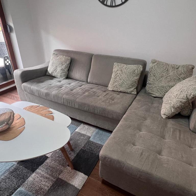 White Homes 1BR/APT•Master Quart - One-Bedroom Apartment with Balcony - 8