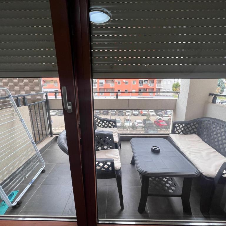 White Homes 1BR/APT•Master Quart - One-Bedroom Apartment with Balcony - 11