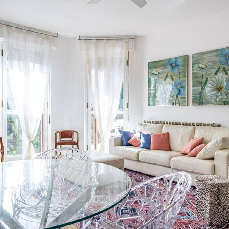 HOST4U - RELAIS VITTORIALE Cozy Apartment with Balcony in Gardone Riviera, Parking Included - Appartamento con 2 Camere da Letto - 1