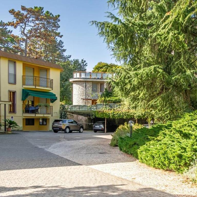 HOST4U - RELAIS VITTORIALE Cozy Apartment with Balcony in Gardone Riviera, Parking Included - Appartamento con 2 Camere da Letto - 7