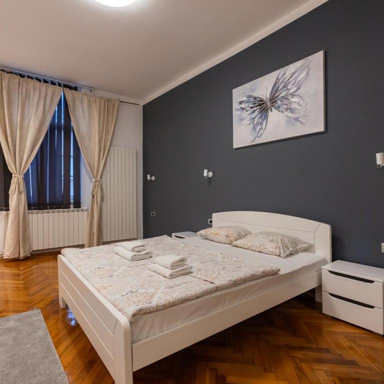 Central Park Apartments - Comfort One-Bedroom Apartment - 25