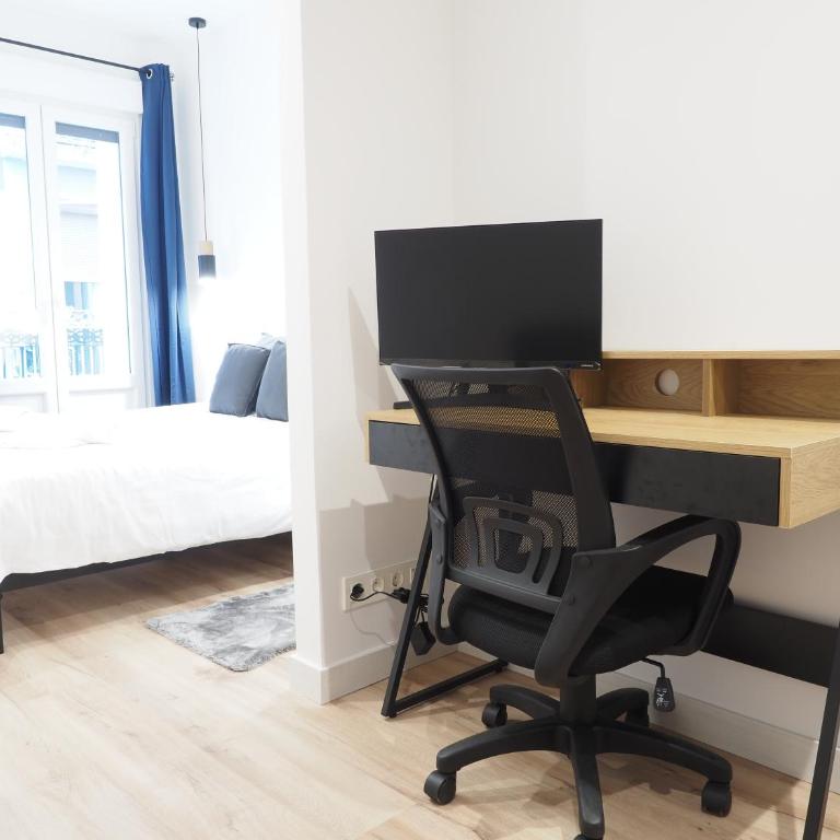 Etxe Maitia Flat ideal for Home office and families and friends - Two-Bedroom Apartment - 1