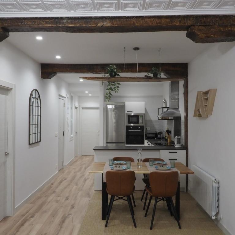 Etxe Maitia Flat ideal for Home office and families and friends - Two-Bedroom Apartment - 2