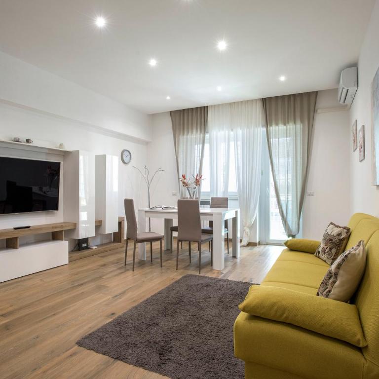 Domus Ascanio by the Vatican - Apartment with Balcony - 1