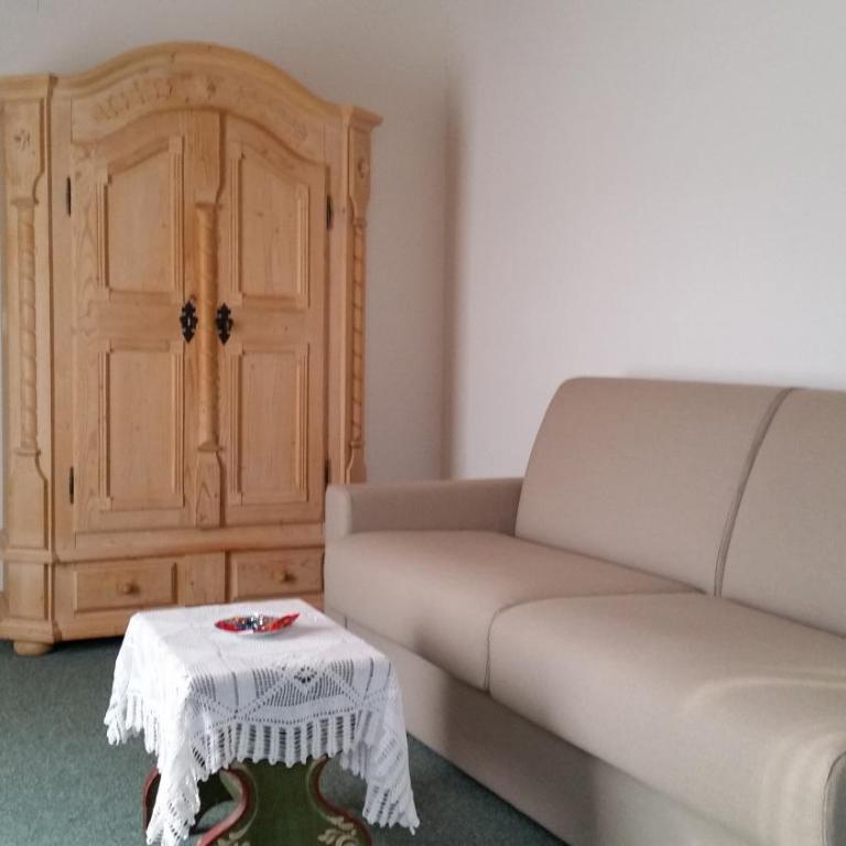Garni Meinrad - Familienzimmer mit Balkon - 13