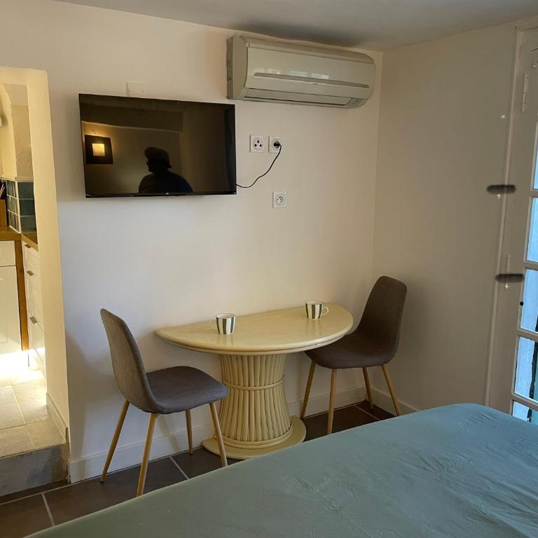 VILLA CANZOMY - Chambre Double - 6