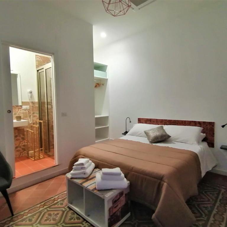 La Dagala - Double Room with Private Bathroom - 9