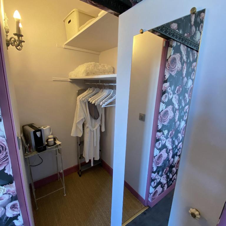 Les Lamartine-chambres d'hôtes - Grande Chambre Double - 9