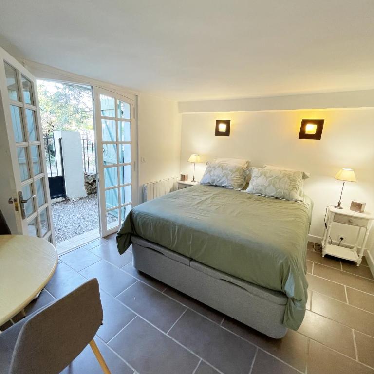 VILLA CANZOMY - Chambre Double - 7