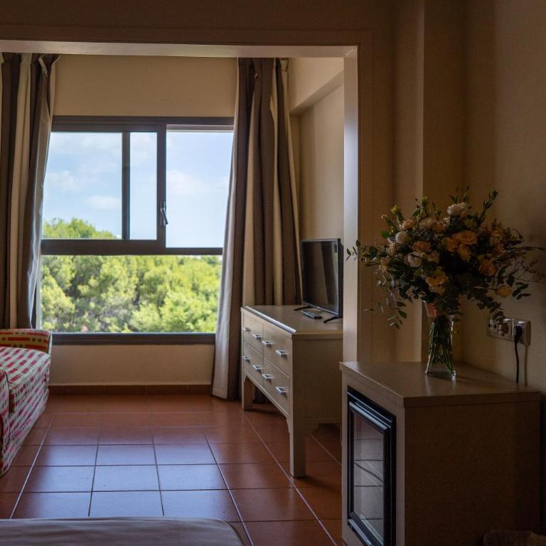 Hotel Alcossebre - Habitación Doble Clásica (2 adultos + 1 niño) - 10
