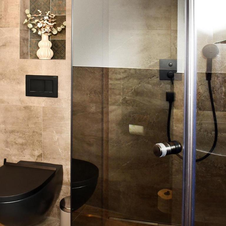 Appartement Edelschwarz - Apartment mit 1 Schlafzimmer und Dusche - 8
