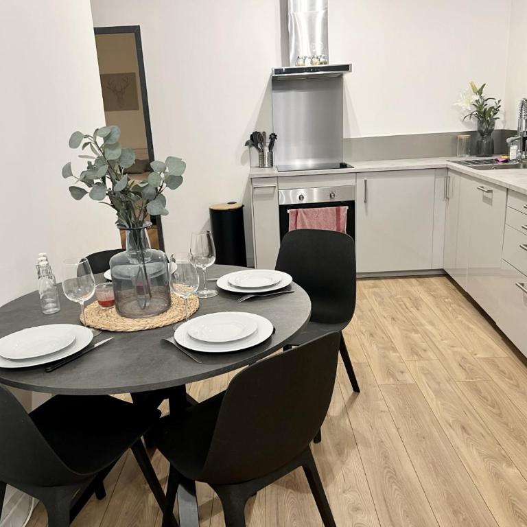 Sublime Appartement 2 pièces au cœur de la Vieille Ville - Appartement 1 Chambre - 11