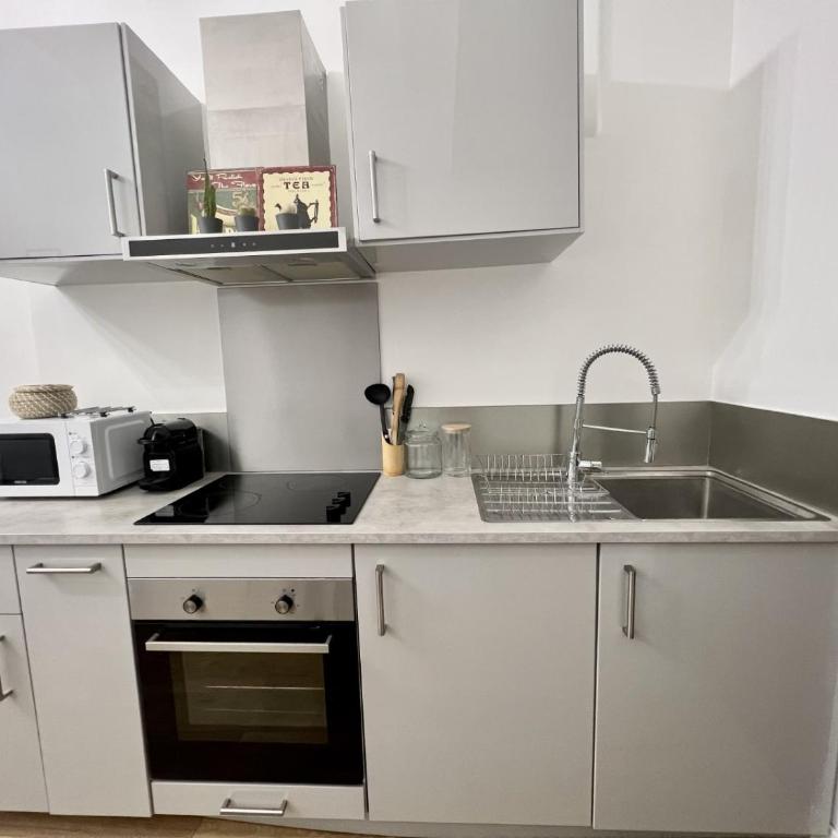 Sublime Appartement 2 pièces au cœur de la Vieille Ville - Appartement 1 Chambre - 12