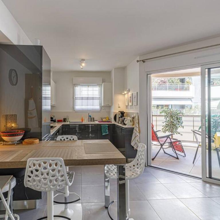 OLD - Center Antibes 2 bedroom modern place - Appartement 2 Chambres - 4
