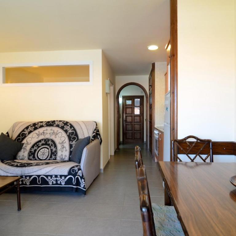 JARDINS DEL MAR 36 - One-Bedroom Apartment - 12