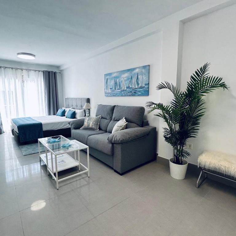 Mare Apartments Marbella - Studio with Balcony - 19
