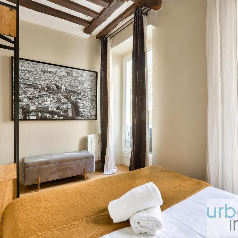 Urban Flat 70 - Authentic 3BDR Parisian Flat - Apartment - 13