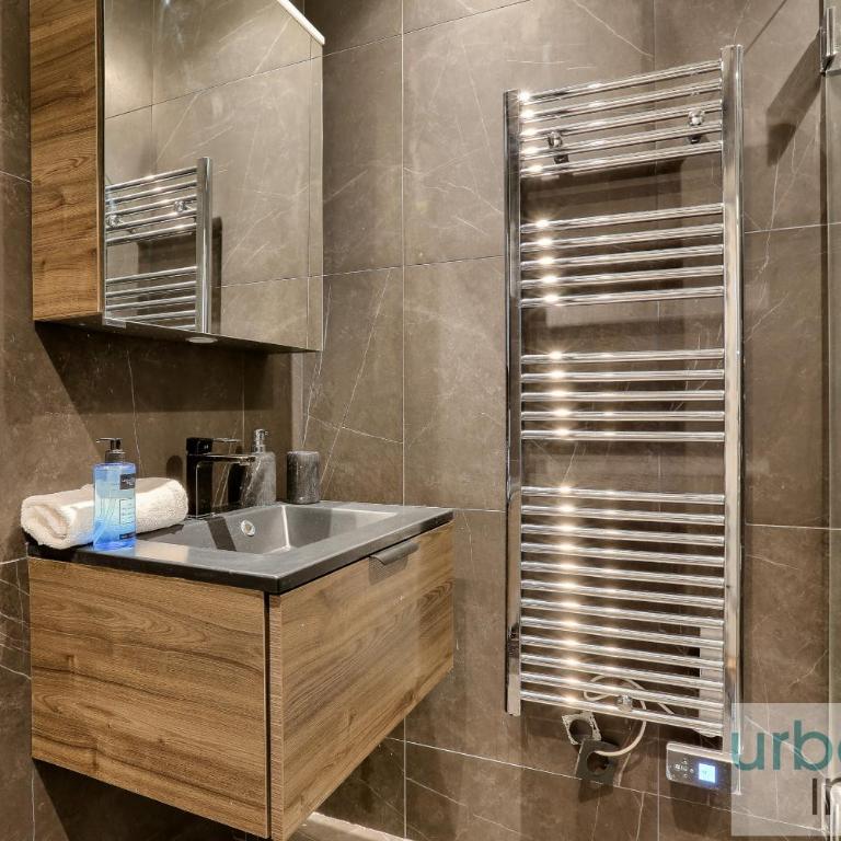 Urban Flat 70 - Authentic 3BDR Parisian Flat - Apartment - 15