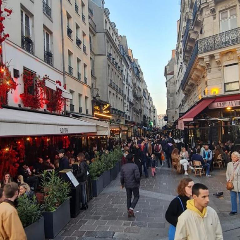 Urban Flat 70 - Authentic 3BDR Parisian Flat - Apartment - 27