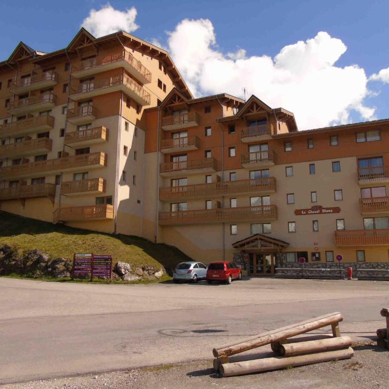 Charmant 2 pièces à Valfréjus, balcon ouest, proche télésièges et commerces, idéal 4 personnes - FR-1-561-6 - Apartment - 6