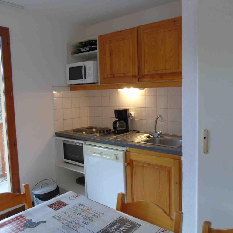 Appartement cosy à Valfréjus, 200m des pistes, balcon ouest, 6 pers, cuisine équipée, draps inclus - FR-1-561-23 - Apartment (6 Erwachsene) - 3