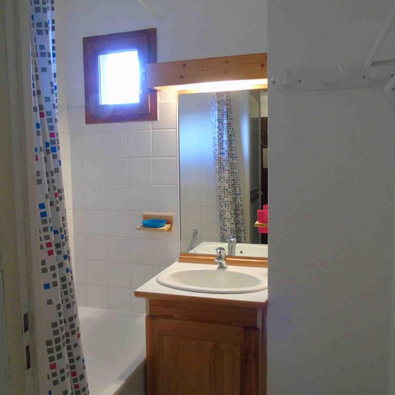 Appartement cosy à Valfréjus, 200m des pistes, balcon ouest, 6 pers, cuisine équipée, draps inclus - FR-1-561-23 - Apartment (6 Erwachsene) - 4
