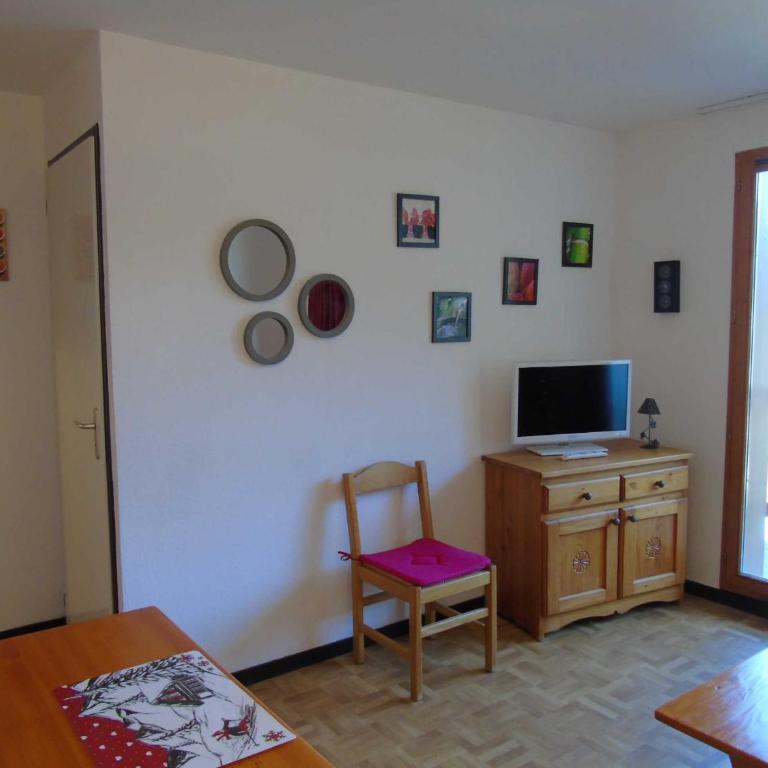 Appart cosy 4 pers à Valfréjus, animaux admis, parking - FR-1-561-19 - Appartement (4 Adultes) - 2