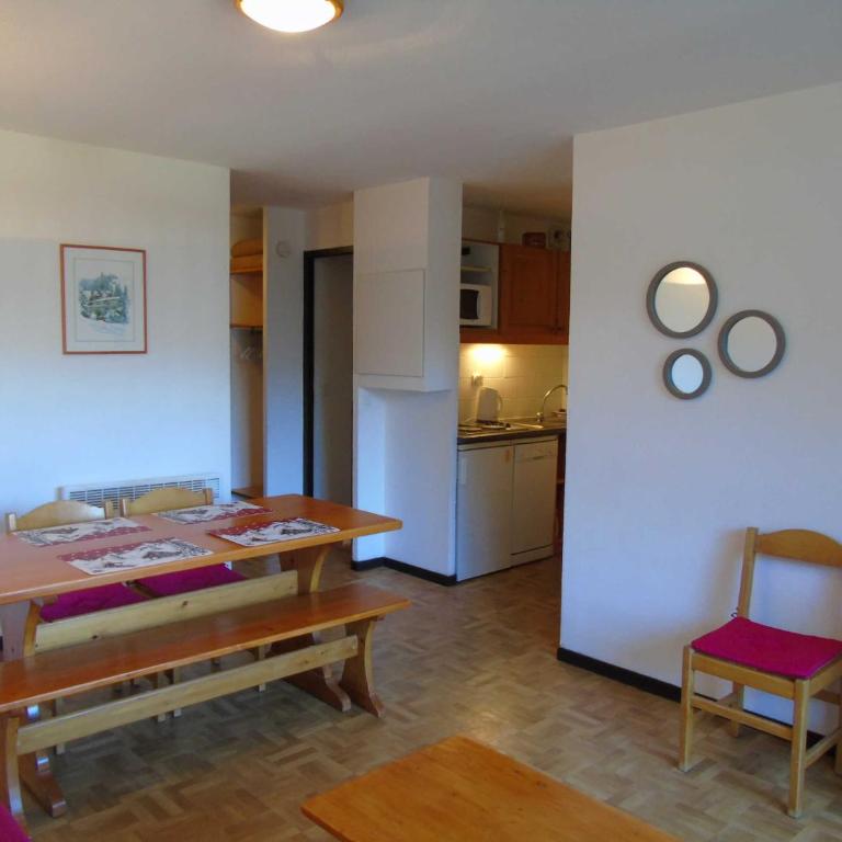 Appart cosy 4 pers à Valfréjus, animaux admis, parking - FR-1-561-19 - Appartement (4 Adultes) - 3