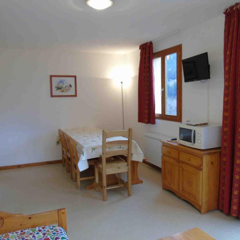 Appartement 3 pièces 8 personnes avec balcon à 100m des remontées mécaniques - FR-1-561-25 - Appartement (8 Adultes) - 2