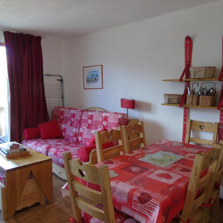 Appartement cosy 2 pièces + cabine, 6 pers., proche télésièges, commerces, avec balcon et équipement complet - FR-1-561-28 - Apartment (6 Erwachsene) - 3