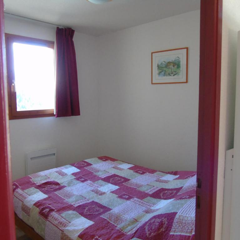 Appartement cosy 2 pièces + cabine, 6 pers., proche télésièges, commerces, avec balcon et équipement complet - FR-1-561-28 - Apartment (6 Erwachsene) - 4