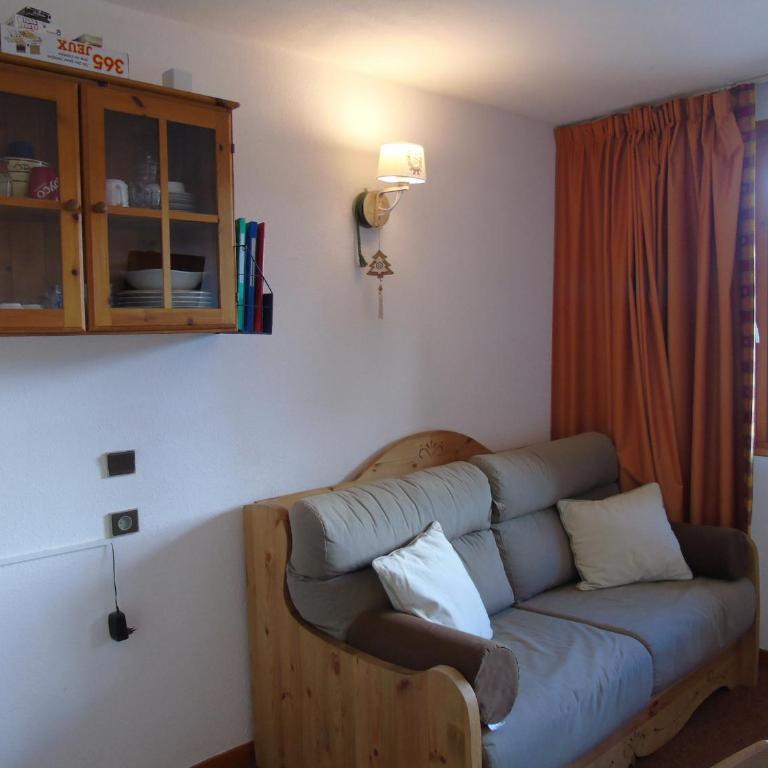 Studio cosy à 100m des pistes et commerces, balcon, draps inclus, parking gratuit - FR-1-561-64 - Studio - 2