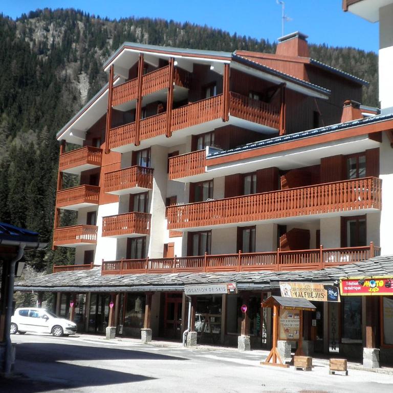 Confort 3 pièces rénové, balcon, proche remontées mécaniques, Wifi, animaux admis - FR-1-561-105 - Apartamento - 13