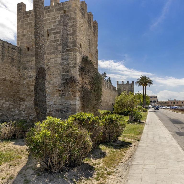 Duplex flat in the old town of Alcudia - Apartamento Dúplex - 53