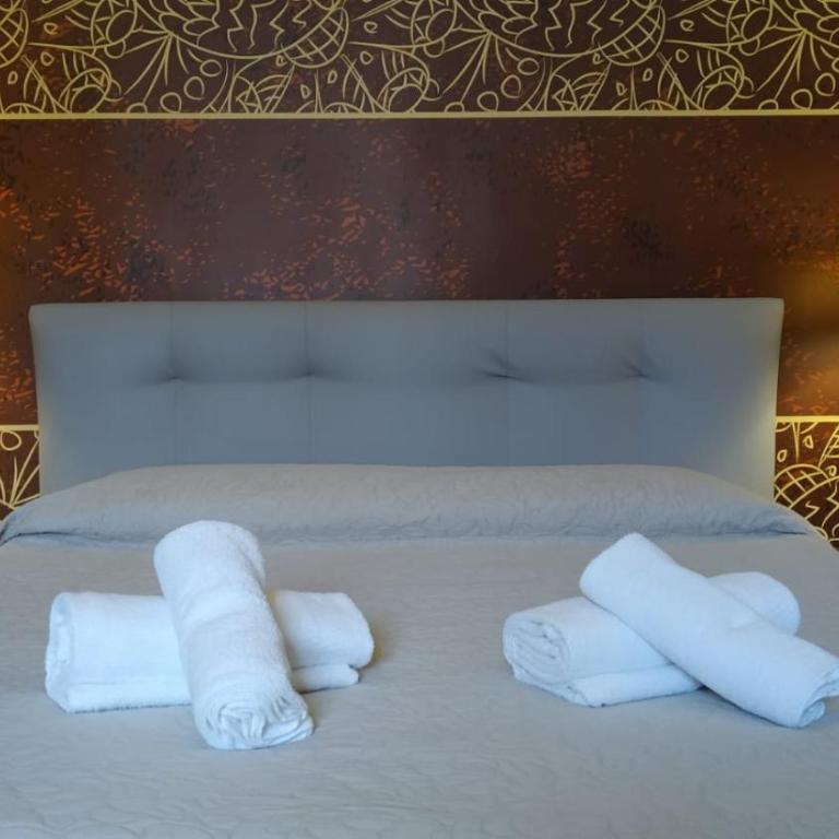 CconfortHotels Central Rooms - Camera Tripla Classic - 1