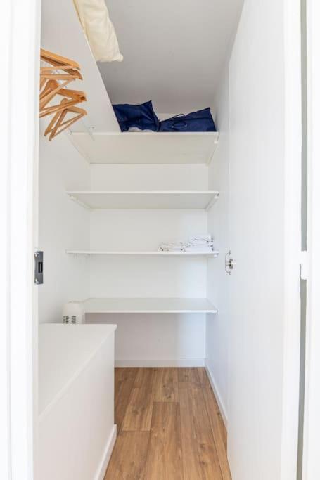4 personnes - 2 chambres -fibre - balcon - confort - Appartement 2 Chambres - 18