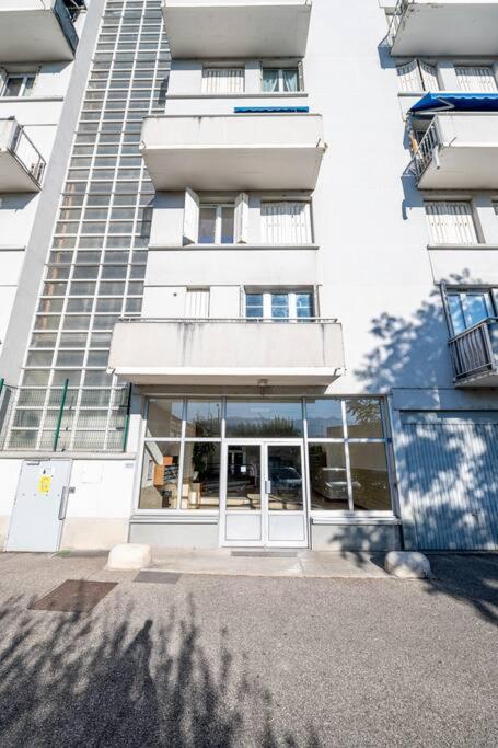 4 personnes - 2 chambres -fibre - balcon - confort - Appartement 2 Chambres - 20