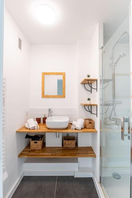 4 personnes - 2 chambres -fibre - balcon - confort - Appartement 2 Chambres - 26