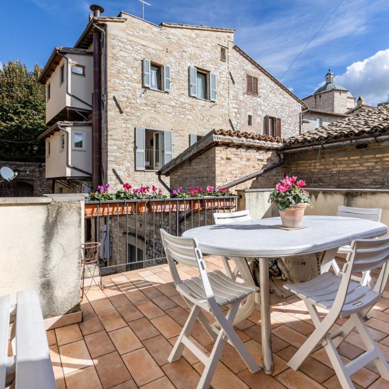 GuestHost - Le Finestre sul Corso Roomy Apartment with terrace - Appartamento su 2 Livelli - 1