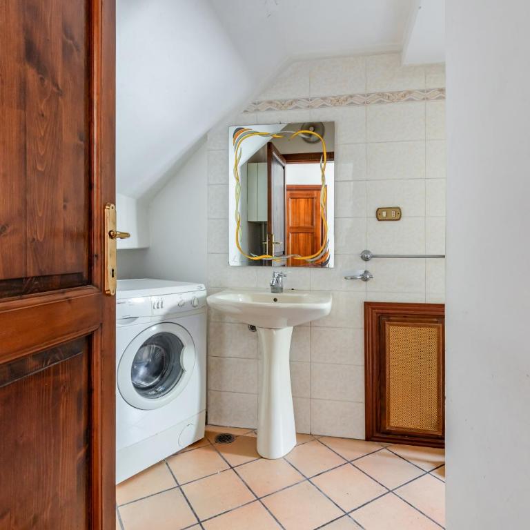 GuestHost - Le Finestre sul Corso Roomy Apartment with terrace - Appartamento su 2 Livelli - 25