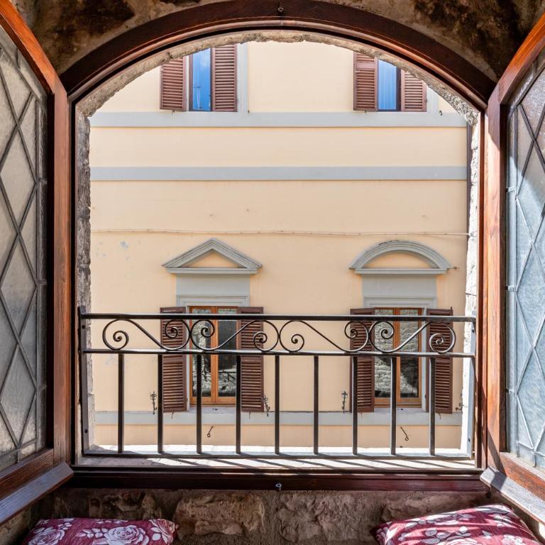 GuestHost - Le Finestre sul Corso Roomy Apartment with terrace - Appartamento su 2 Livelli - 9