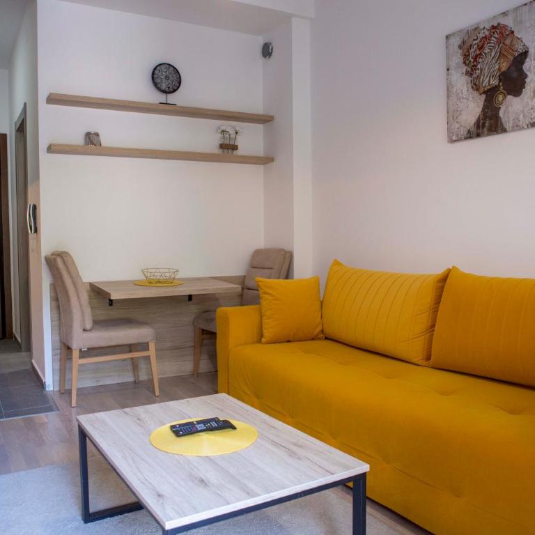 Yellow Studio Retreat Tivat - Studio Apartman - 12