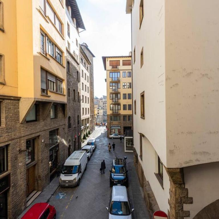 Wonderful Ponte Vecchio at a breath. PLUS - Appartamento con 2 Camere da Letto - 19