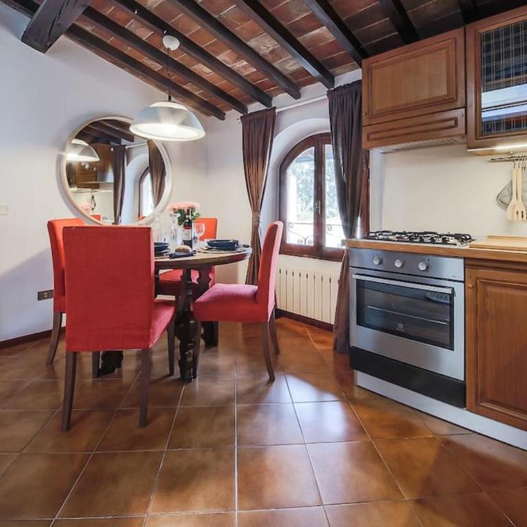 Santa Croce at your Fingertips. PLUS - Appartamento con 2 Camere da Letto - 9