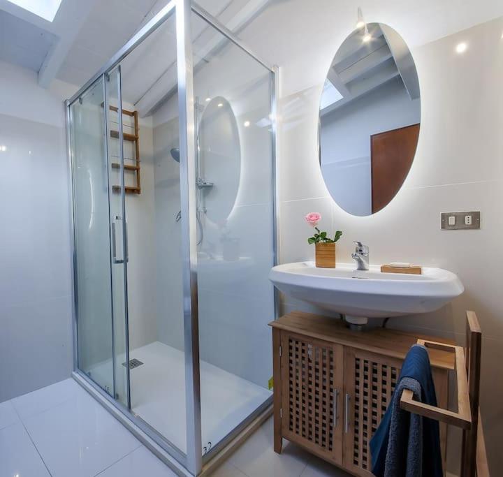 Santa Croce at your Fingertips. PLUS - Appartamento con 2 Camere da Letto - 11