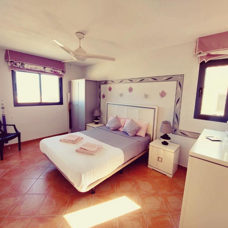 Casa Frambuesa - Three-Bedroom Apartment - 24