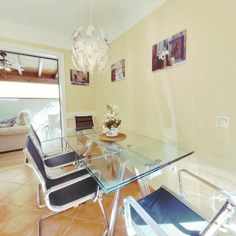Casa Frambuesa - Three-Bedroom Apartment - 16
