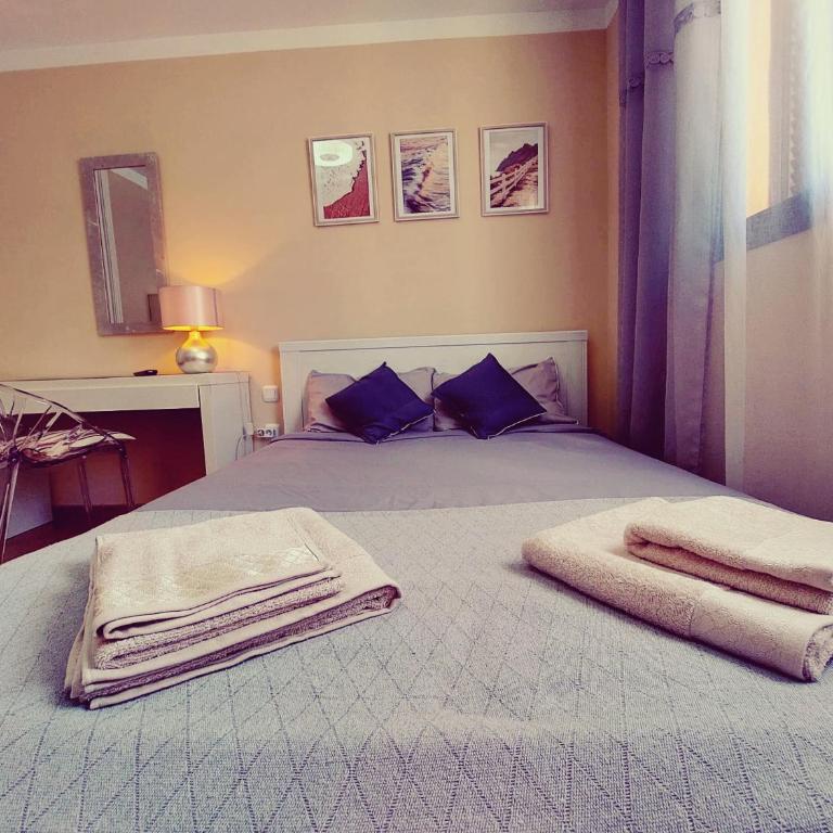Casa Frambuesa - Three-Bedroom Apartment - 29